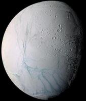 Normale paspoortfoto van Enceladus