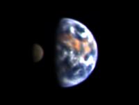 Aarde en maan gefotografeerd door Epoxi