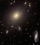 De cluster Abell S0740 door Hubble gefotografeerd