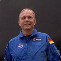 Hans Schlegel, de astronaut die onwel is geworden