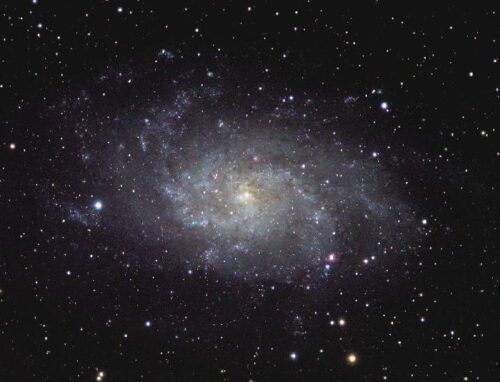 M33 bevat géén superzwaar zwart gat