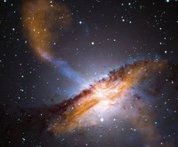 Kunnen zwarte gaten in de centra van sterrenstelsels als afstandsindicatoren worden gebruikt?