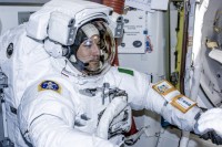 Luca Parmitano is klaar voor z'n eerste ruimtewandeling