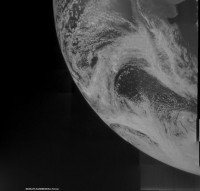 De aarde, gefotografeerd door JUNO (Credit: NASA/JPL/SwRI/MSSS/Ken Kremer)