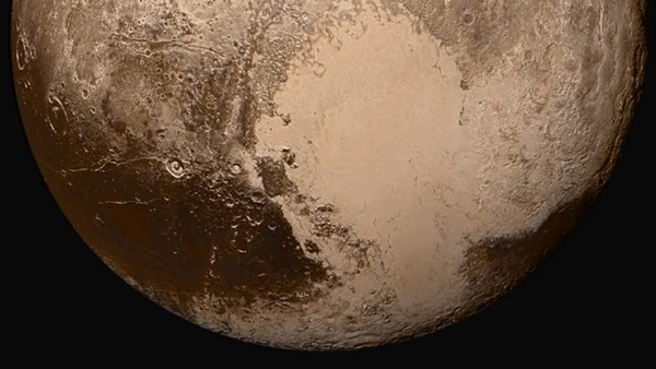 NASA-baas Jim Bridenstine wil ook dat Pluto weer een planeet wordt genoemd