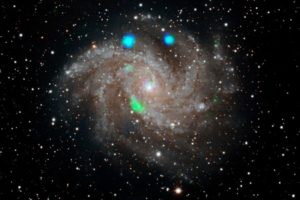 NuSTAR signaleert ultra heldere röntgenstraal in Vuurwerkstelsel NGC 6946