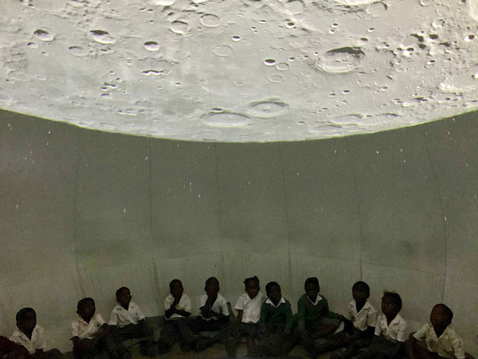 Crowdfunding van start: mobiel planetarium om schoolkinderen in Namibië te inspireren