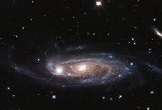Hubble maakt prachtige opname van reusachtig spiraalstelsel