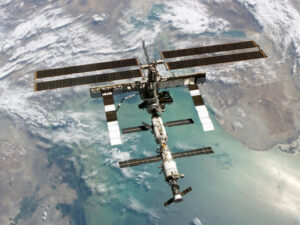 Ammoniaklek ontdekt in ISS