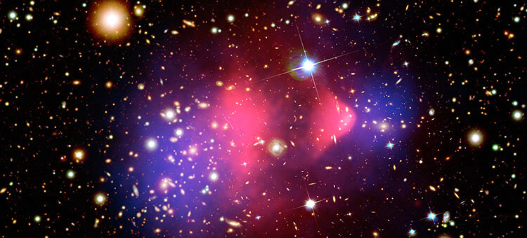 Zelfwisselwerkende donkere materie: een betere vernietiger van sterrenstelsels