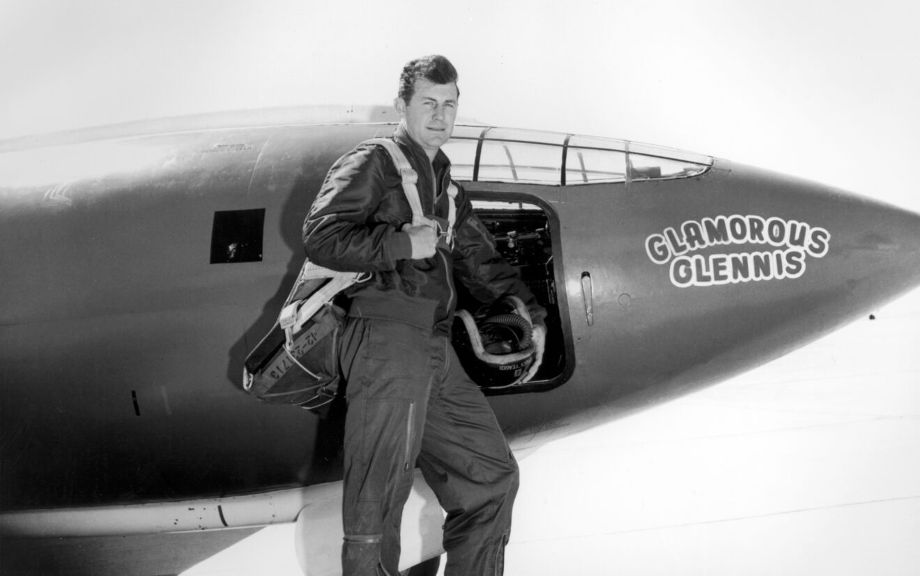 Chuck Yeager, de piloot die als eerste de geluidsbarrière doorbrak, op 97-jarige leeftijd overleden