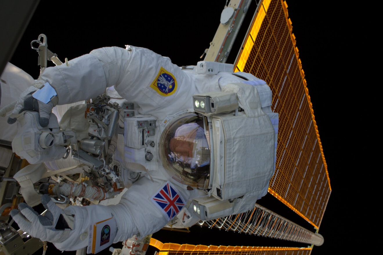 ESA werft nieuwe lichting astronauten en introduceert de 'parastronauten'