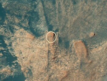 NASA's Curiosity  gekiekt op Mont Mercou en de Chinese rover Zhurong betreedt het Mars-oppervlak