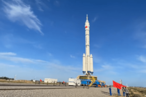 China lanceert drie taikonauten naar het Tianhe ruimtestation