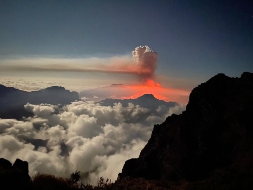 De vulkaanuitbarsting op La Palma gezien vanaf de 'Swedish 1-m Solar Telescope'