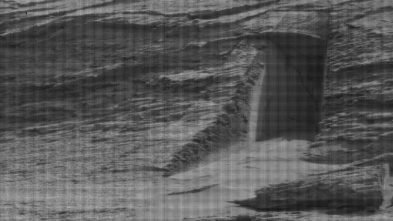 Pareidolia nummer zoveel: een deur op Mars