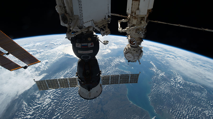 NASA en Roskosmos in overleg of de Sojoez MS-22 ondanks lekkage toch astronauten terug naar de Aarde kan brengen