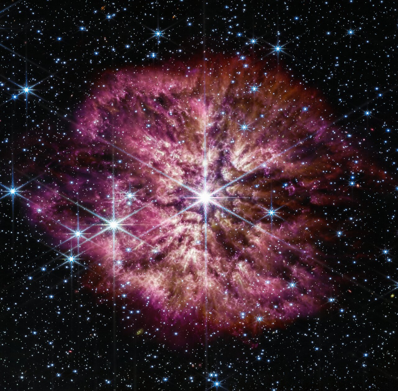 Webb heeft WR 124 gefotografeerd, de zeldzame voorloper van een supernova